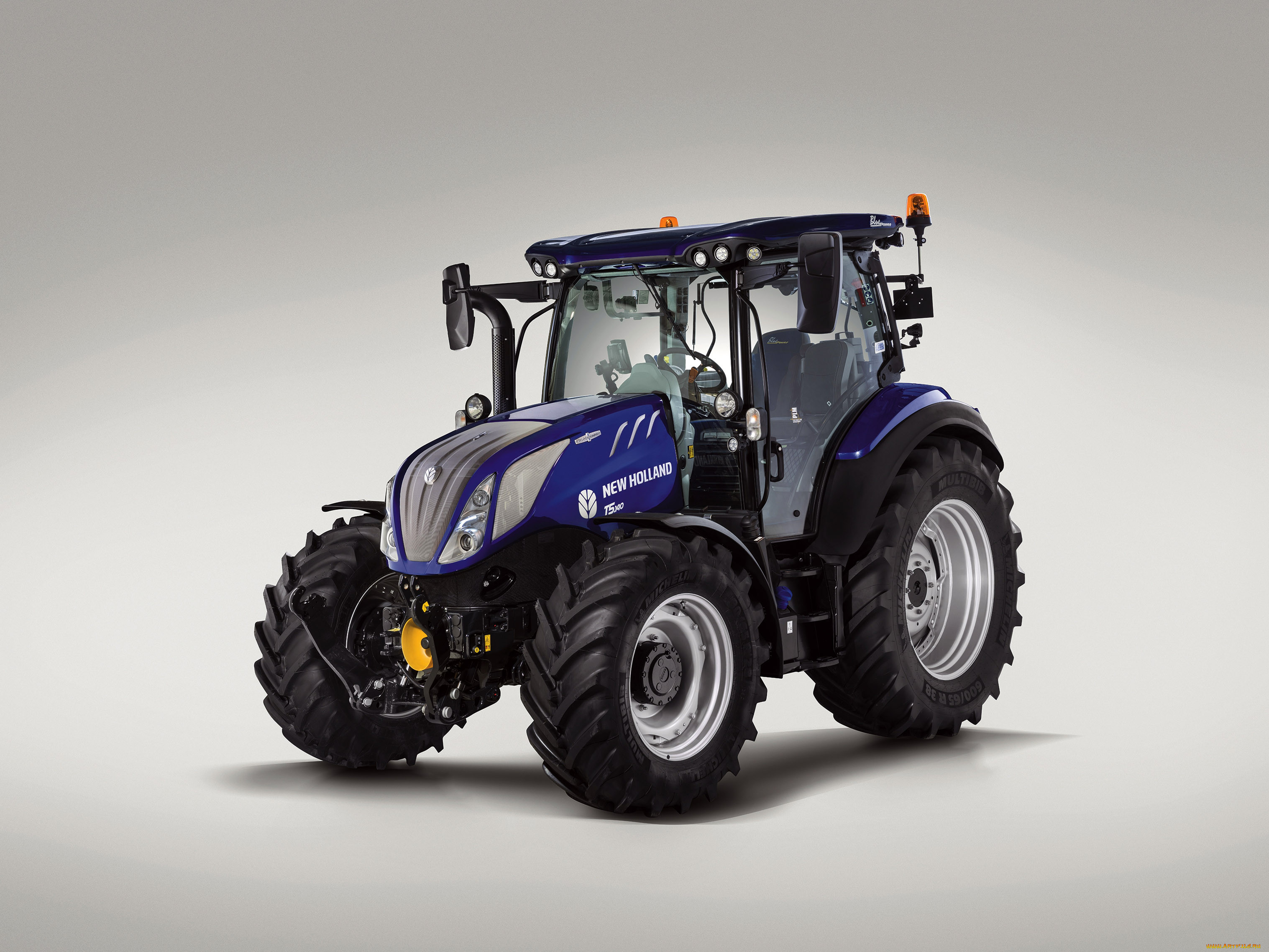 Запчасти new holland. Трактор New Holland t5 Series. Трактор Нью Холланд т9030. Нью Холланд т9040. Запчасти Нью Холланд.